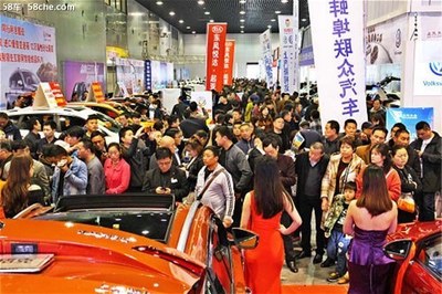 巡展升級(jí)，中國(guó)汽車(chē)報(bào)為三四級(jí)市場(chǎng)再“加戲”，助力汽車(chē)經(jīng)銷(xiāo)商開(kāi)拓藍(lán)海